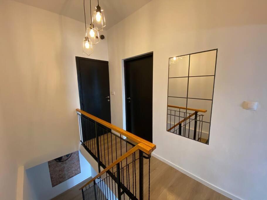 Green Oasis New Apartment Пула Екстериор снимка