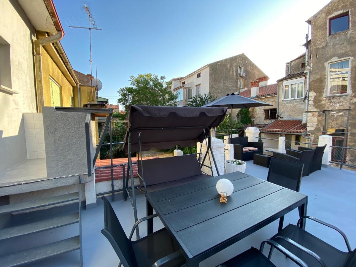 Green Oasis New Apartment Пула Екстериор снимка