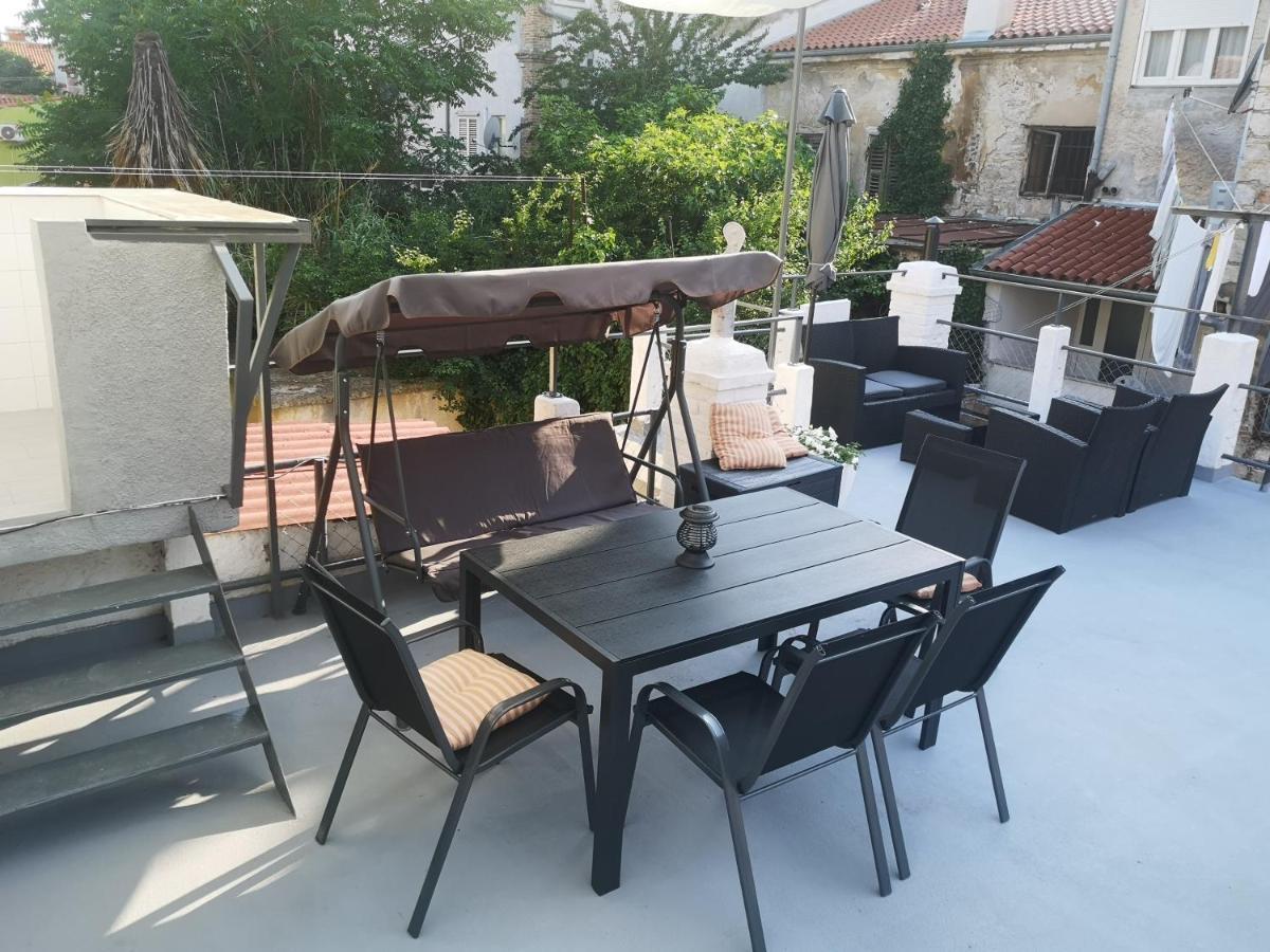 Green Oasis New Apartment Пула Екстериор снимка
