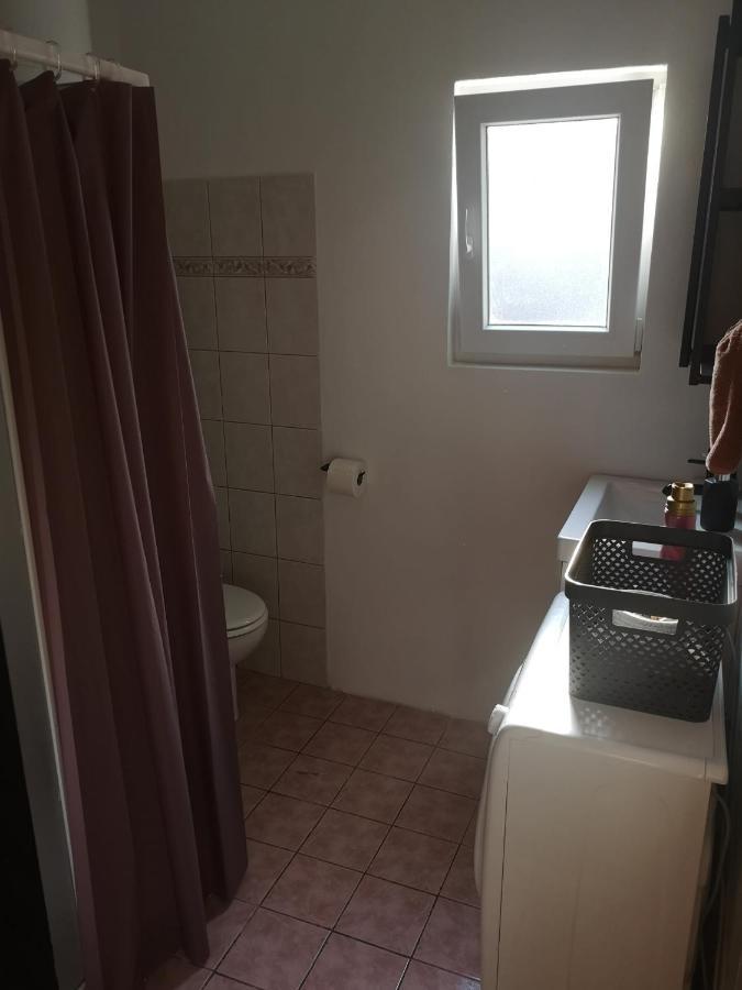 Green Oasis New Apartment Пула Екстериор снимка