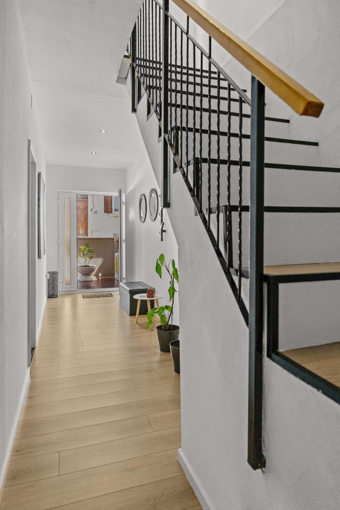 Green Oasis New Apartment Пула Екстериор снимка